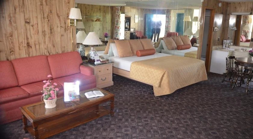 Riverlodge South