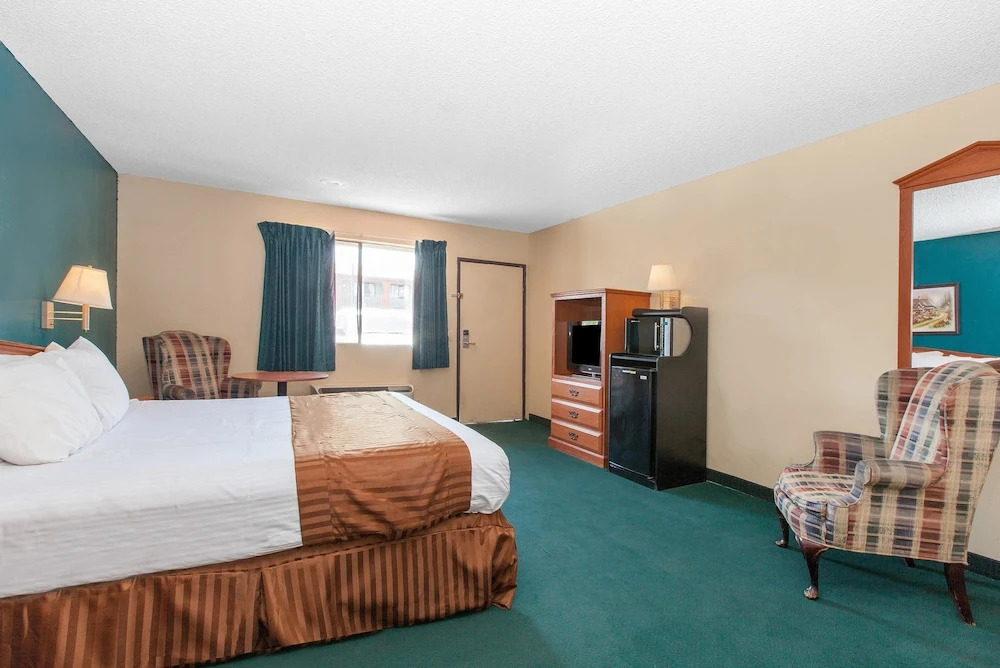 Ramada Limited Bakersfield Central