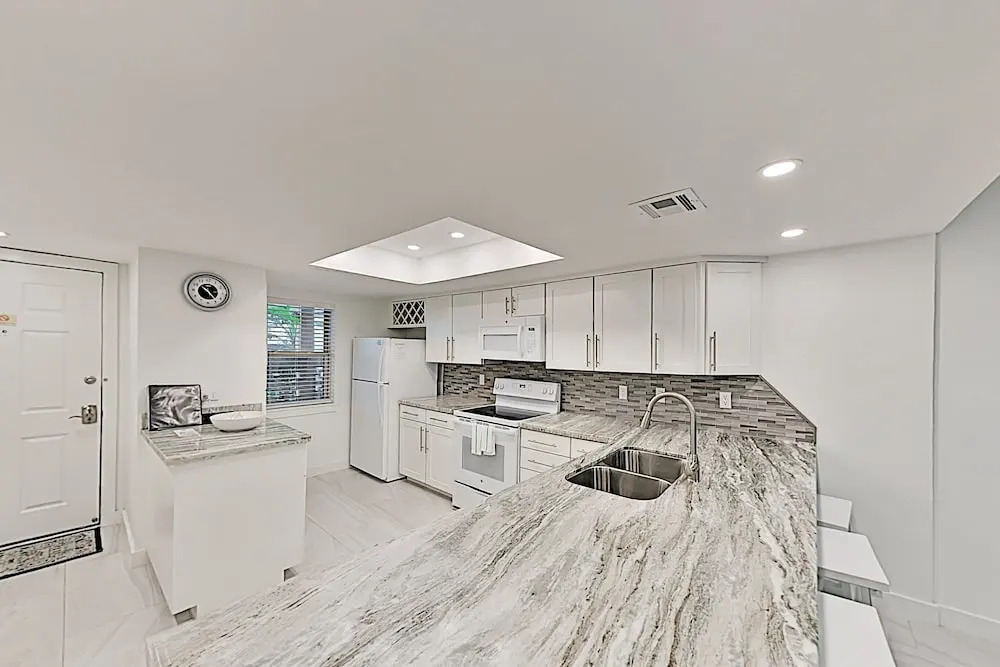 4400 Gulf Blvd Condo Unit 107
