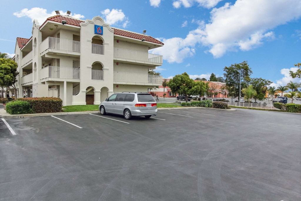 Hotel B5 -Watsonville