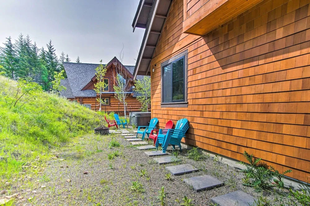 Soak, Night Ski & Explore! Cle Elum Mtn-view Cabin