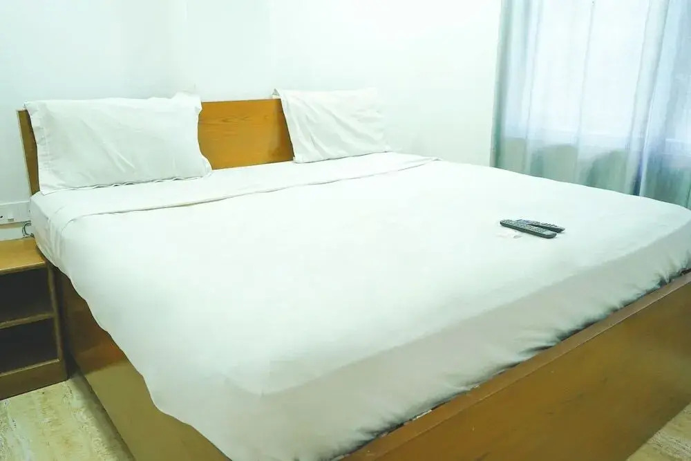 OYO 79600 The Premium Villa