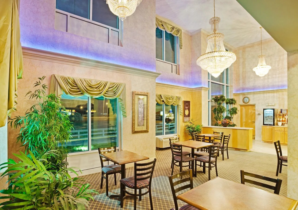 Holiday Inn Express Hotel & Suites London by IHG