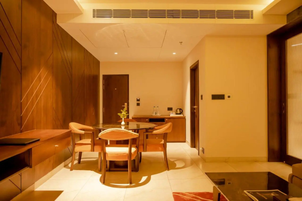 Hotel Pahadi