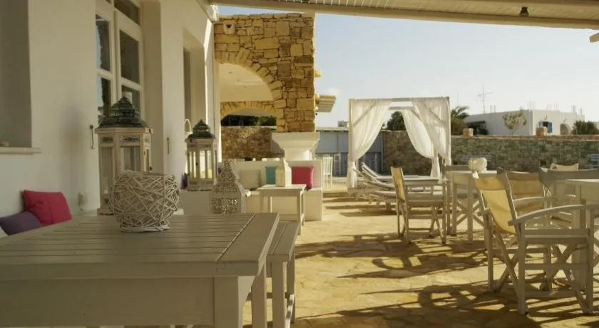Paradise Hotel