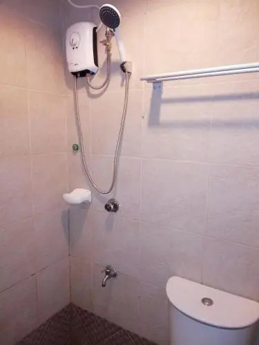 722 Metropolis Tower Unit 212