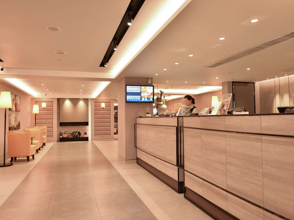 Home Inns Plus Shanghai Xujiahui Branch