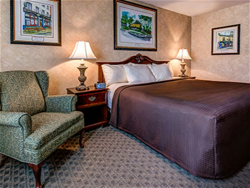 Irish Cottage Inn & Suites