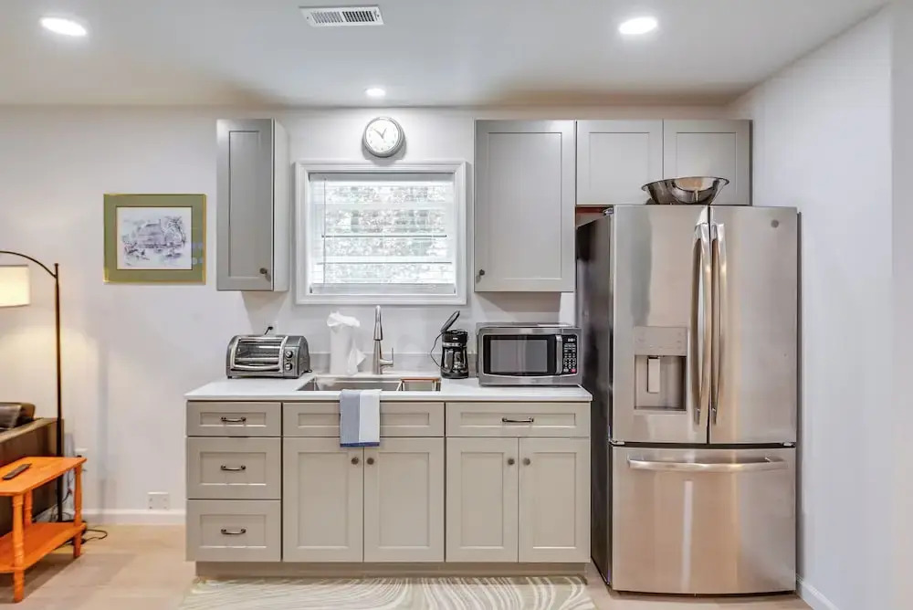 4 Mi to Rehoboth Beach: Cozy Coastal Apt!