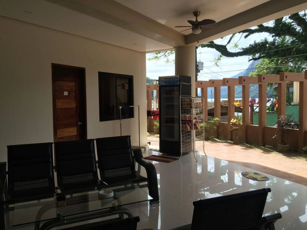 Rovic'S Tourist Hotel
