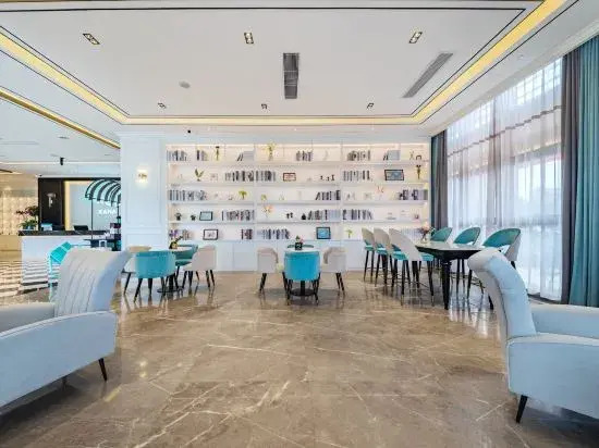 Xana Hotelle (Wuzhou Teng County People's Hospital)