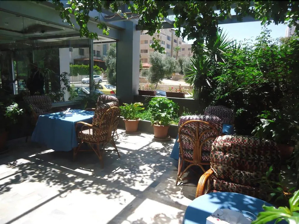 Blue Rose Hotel