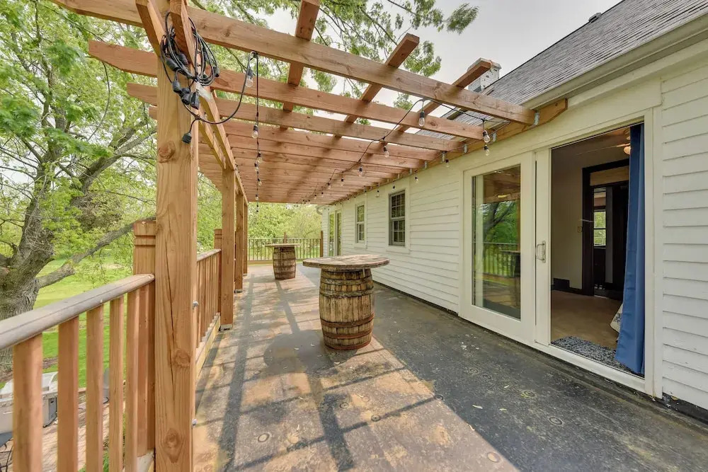 Pistakee Lake Estate w/ Boat Dock & Hot Tub!