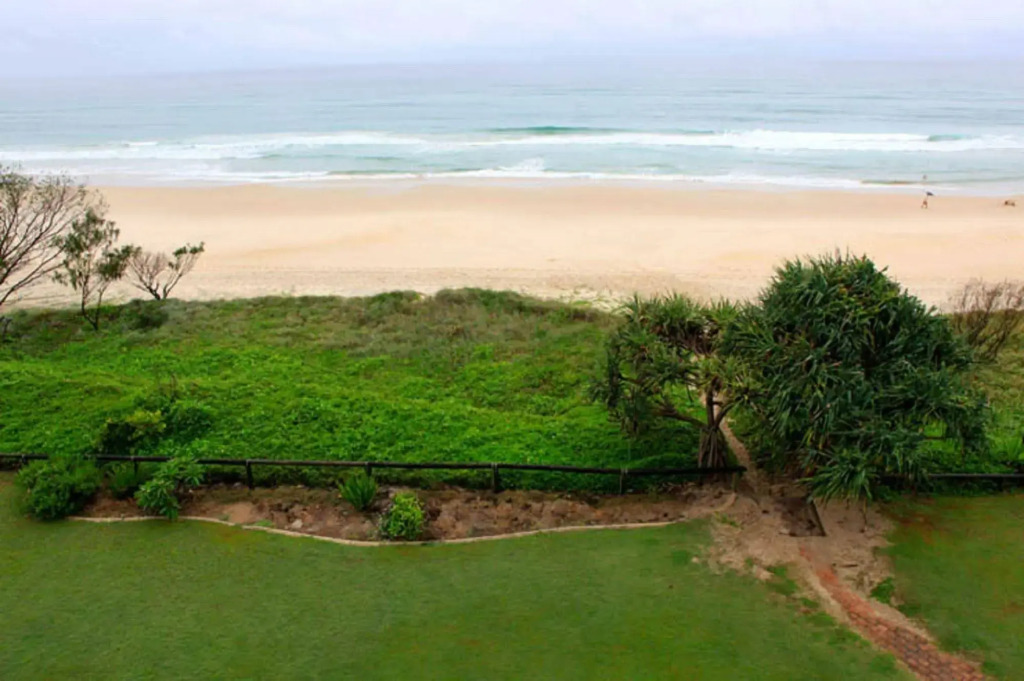 Pacific Surf Absolute Beachfront Apartments