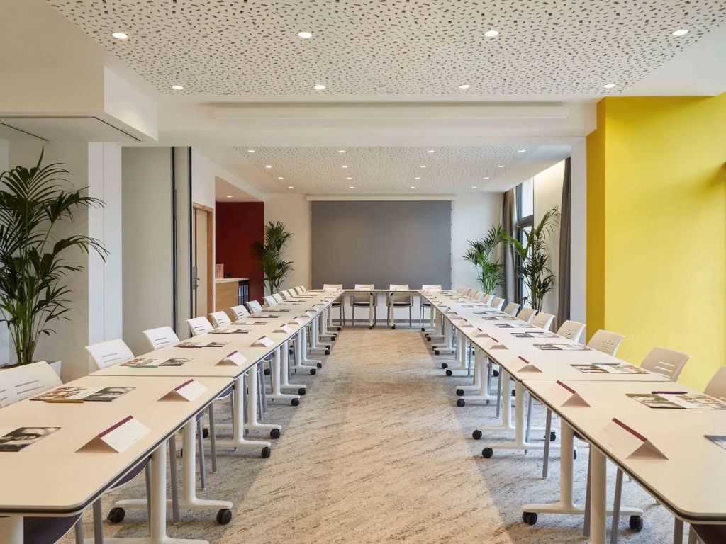 Mercure Avignon TGV Hotel & Spa
