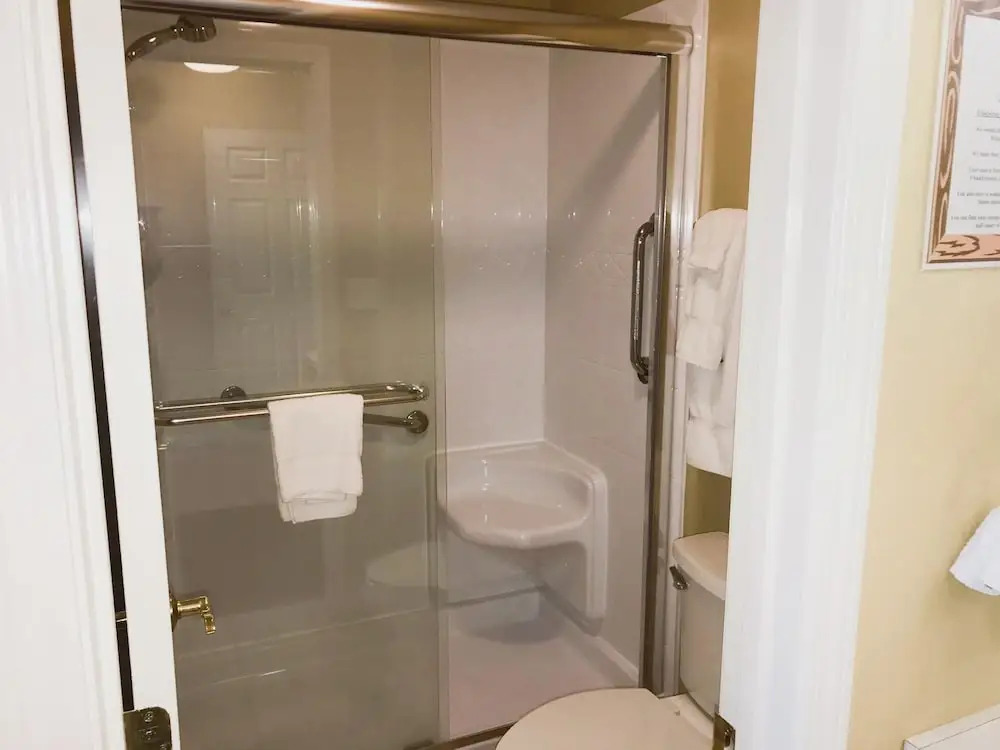 Whispering Pines 352hc