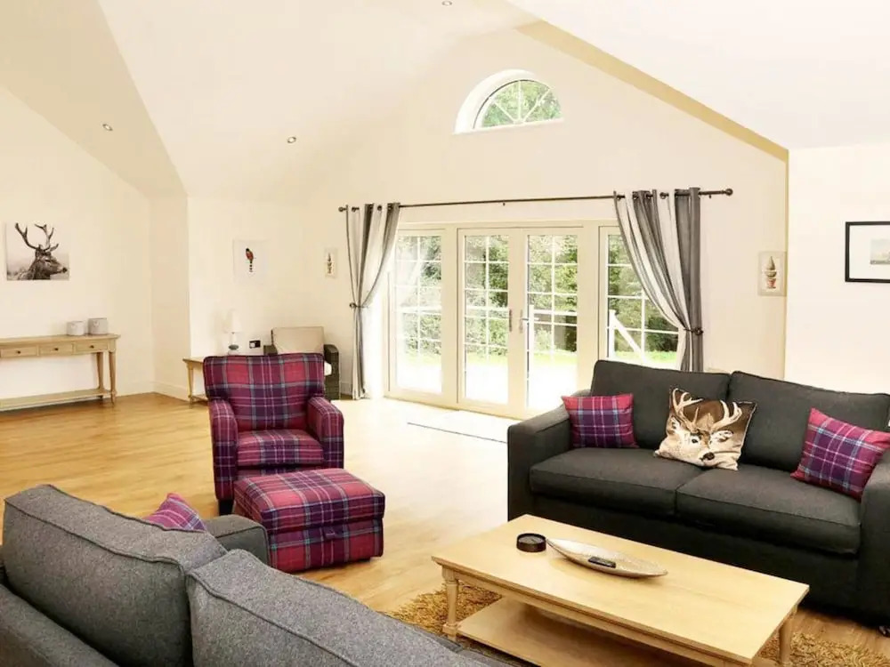 Fabulous five-star luxury lodge with hot tub and lake views
