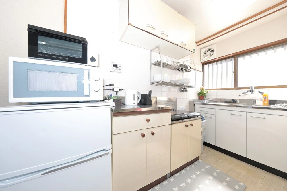 Namba East House01