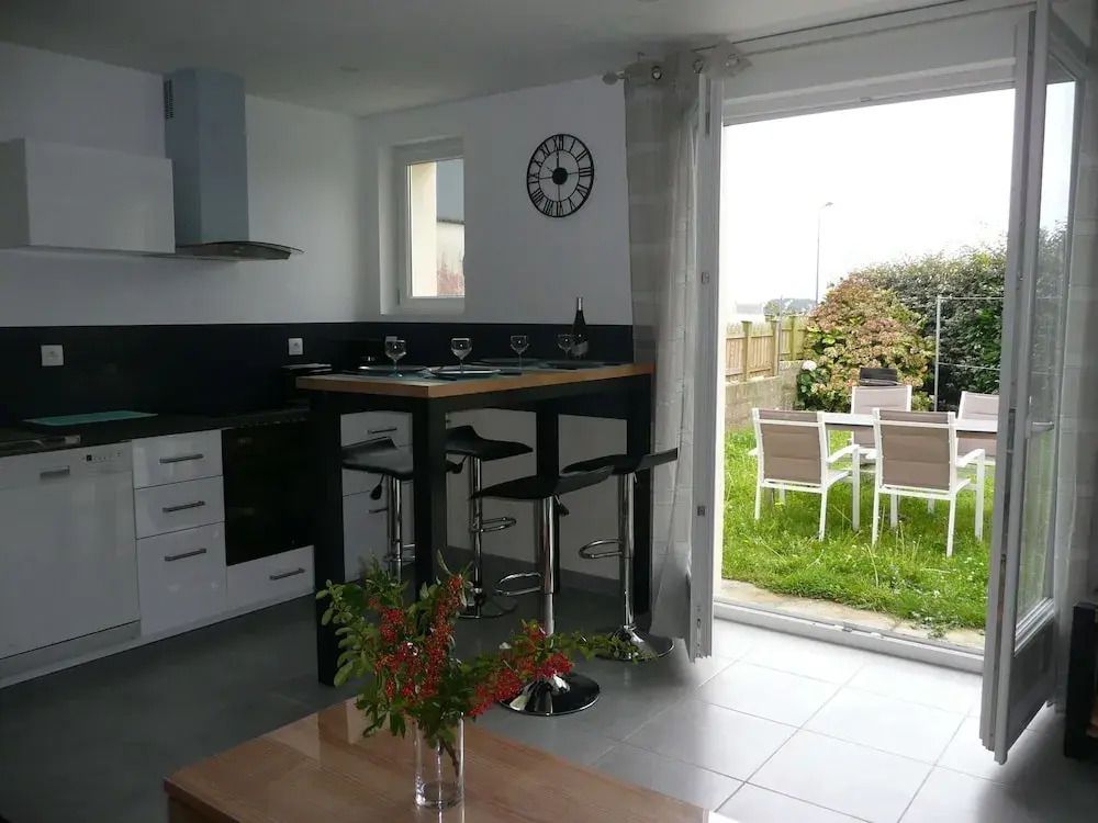 Apartment in Lilia Near Sandy Kastell Ac'h Beach