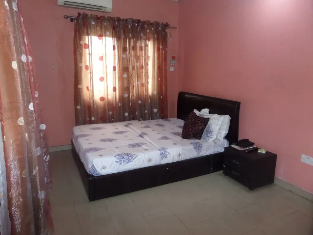 Premier Apartments