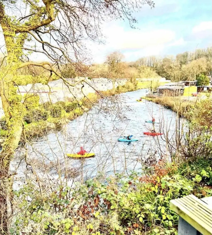 Inviting 2-bed Chalet in Caernarfon