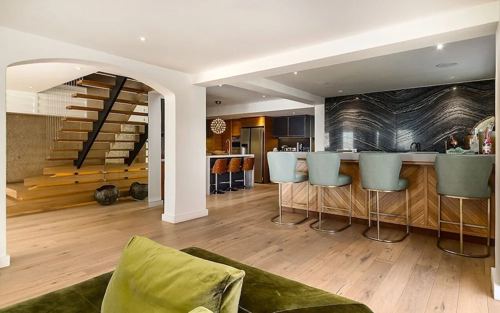 YOLO Spaces - Clifton Private Beach Villa