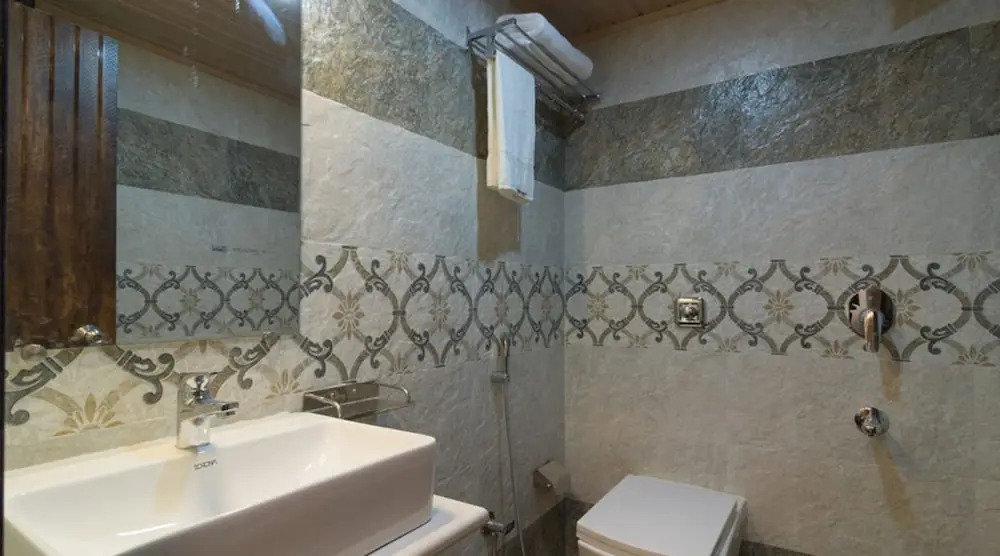 OYO 4186 Hotel Oyster