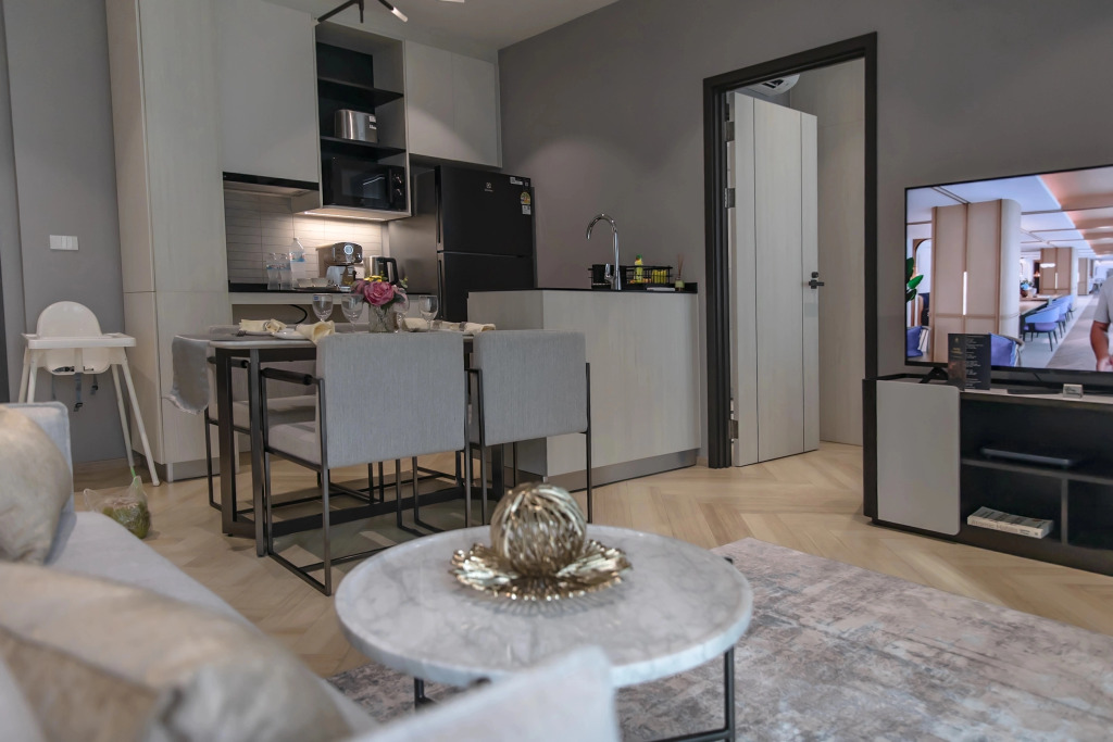 Апартаменты Title Legendary Grand Terrace 2-Bedroom Suite by TVC
