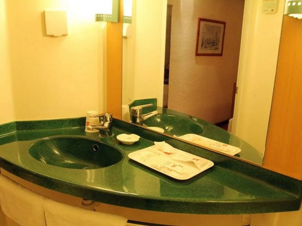 Ibis Hotel Zhongshan Huangpu
