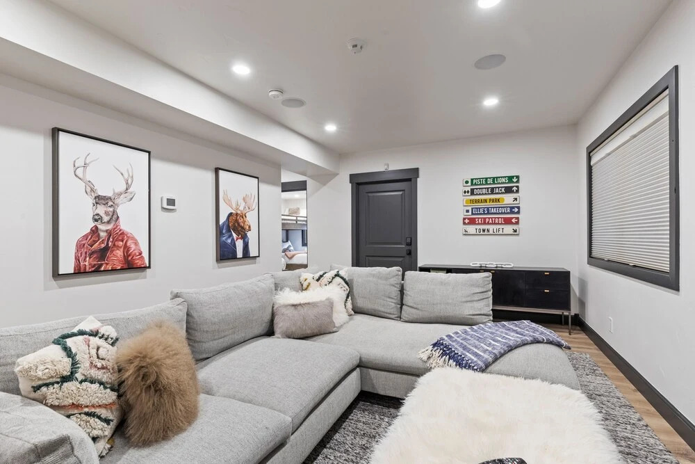 909 Park Ave 5 Bedroom Home by RedAwning