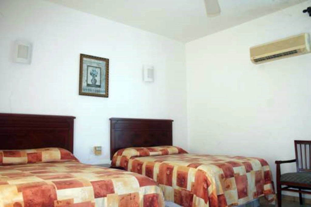 Hotel Caracol Plaza