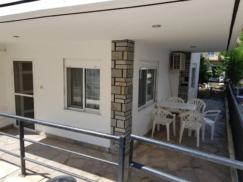 Flogita Beach House