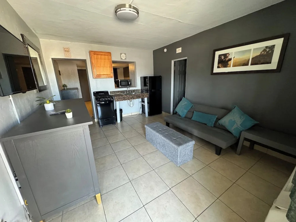 Rawls Motel Near Phoenix Airport