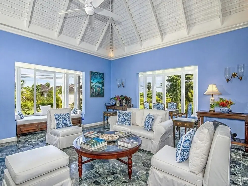 Sunny Vacation Villa 25