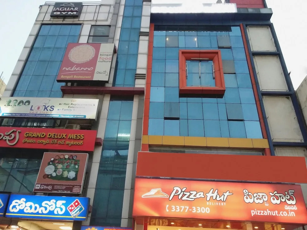 Hotel SVS Luxury Rooms JNTU-Kukatpally Hyderabad
