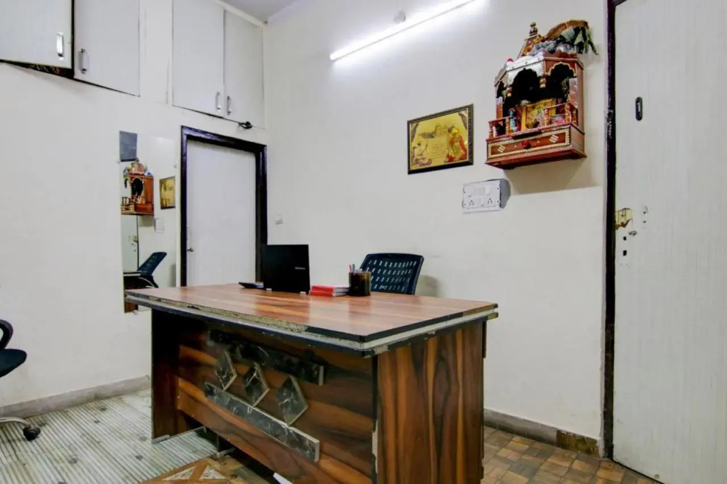 OYO Flagship 80561 Hansa Residency