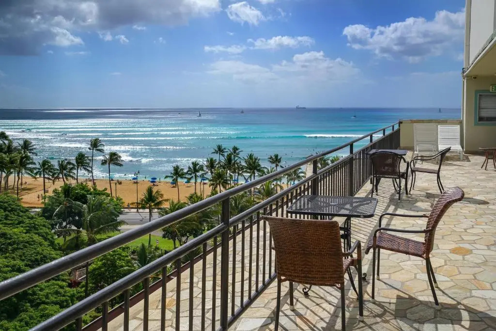 @ Marbella Lane Mountain View Studio, steps from Wakiki Beach