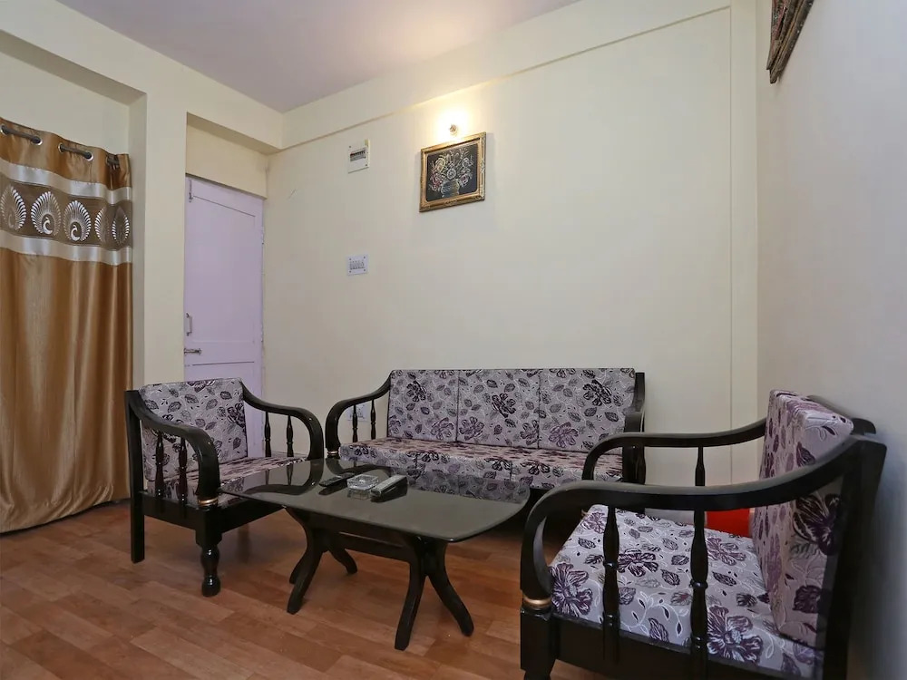 OYO 13762 Home Peaceful 2BHK Kasumpti