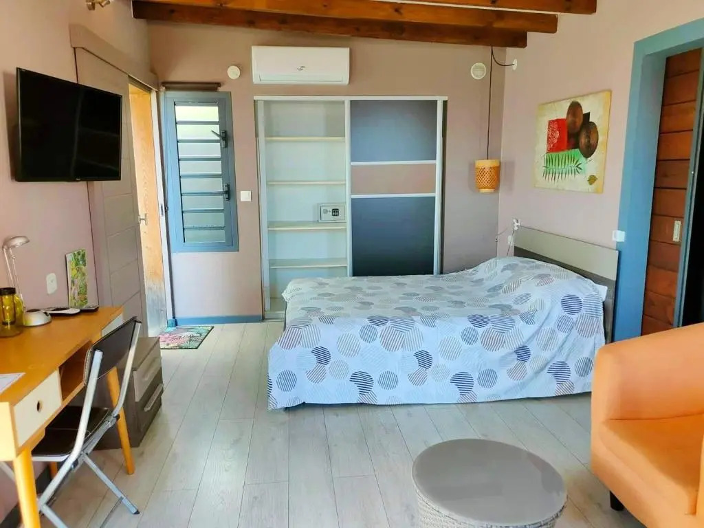 Maison d'une chambre a Saint Paul a 900 m de la plage avec vue sur la mer piscine partagee et jardin clos