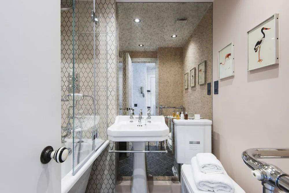 Modern Notting Hill Home by Portobello Market