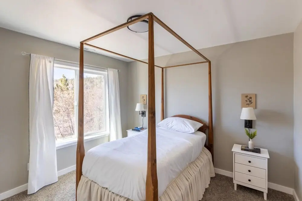 Kodiak by Avantstay - Picturesque Big Bear Home w Modern Amenities & Large Balcony