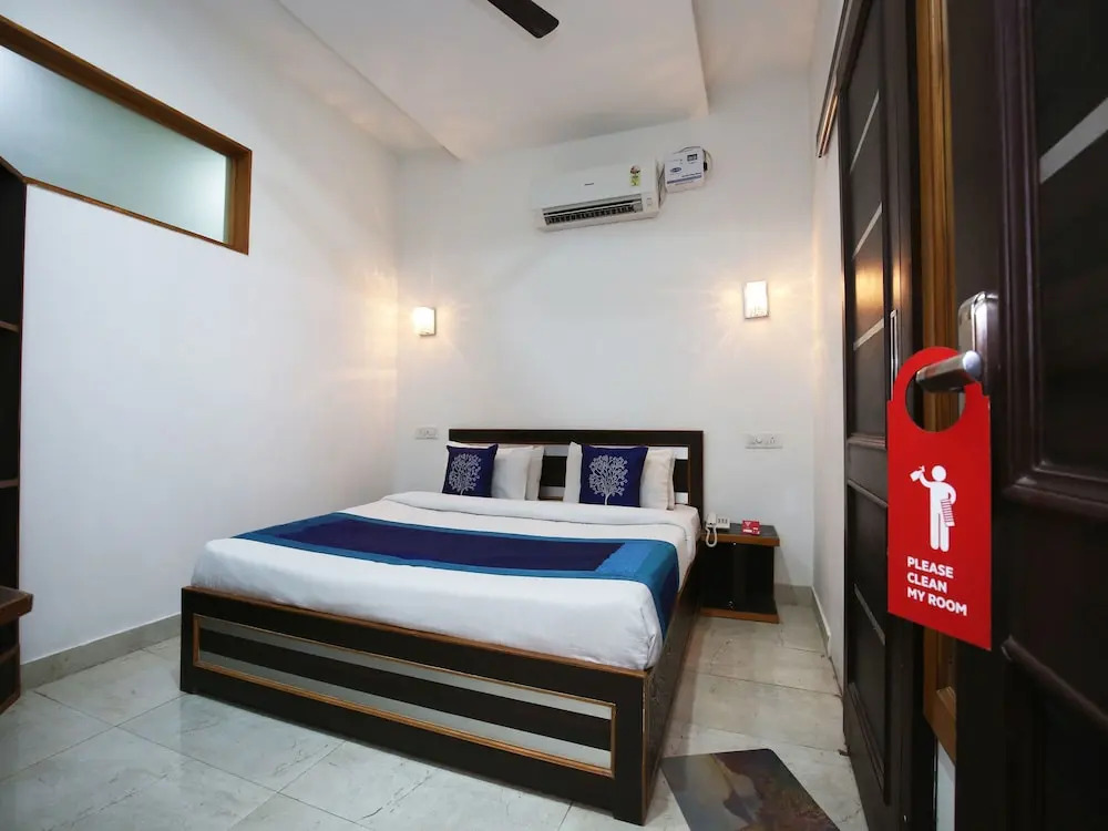 OYO 9956 Hotel Venus