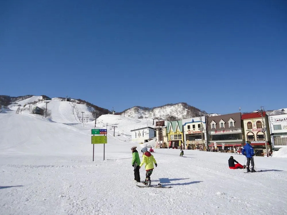 Yuzawa Hotel New Fukudaya-ski in ski out
