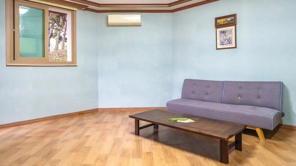 Clear morning pet friendly pension