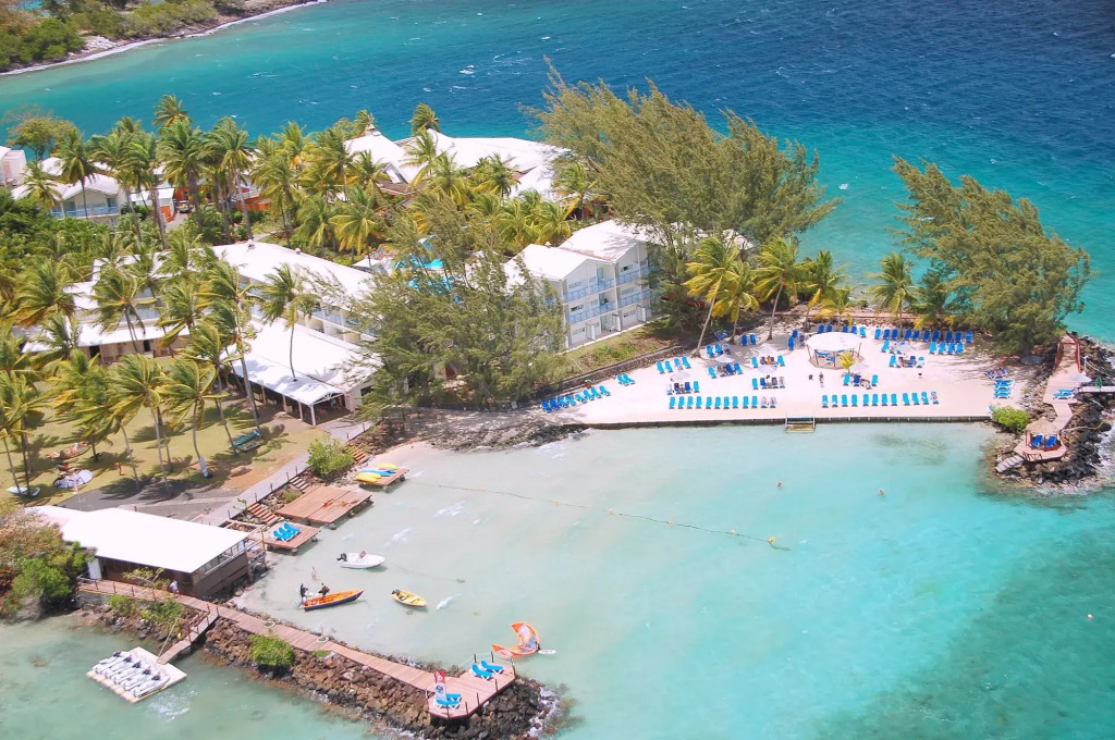 Studio dans Résidence Hotelière aux 3ilets Pointe du bout Résidence la Marina Carayou