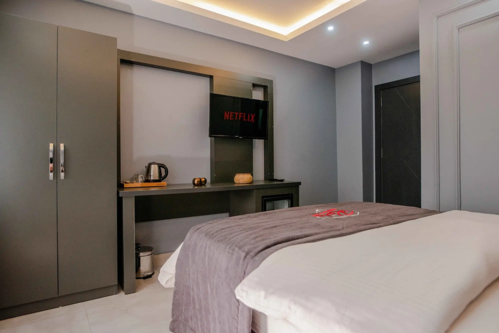 Ruby Hotel
