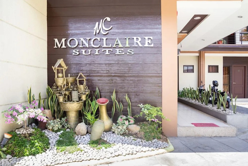 OYO 153 Monclaire Suites