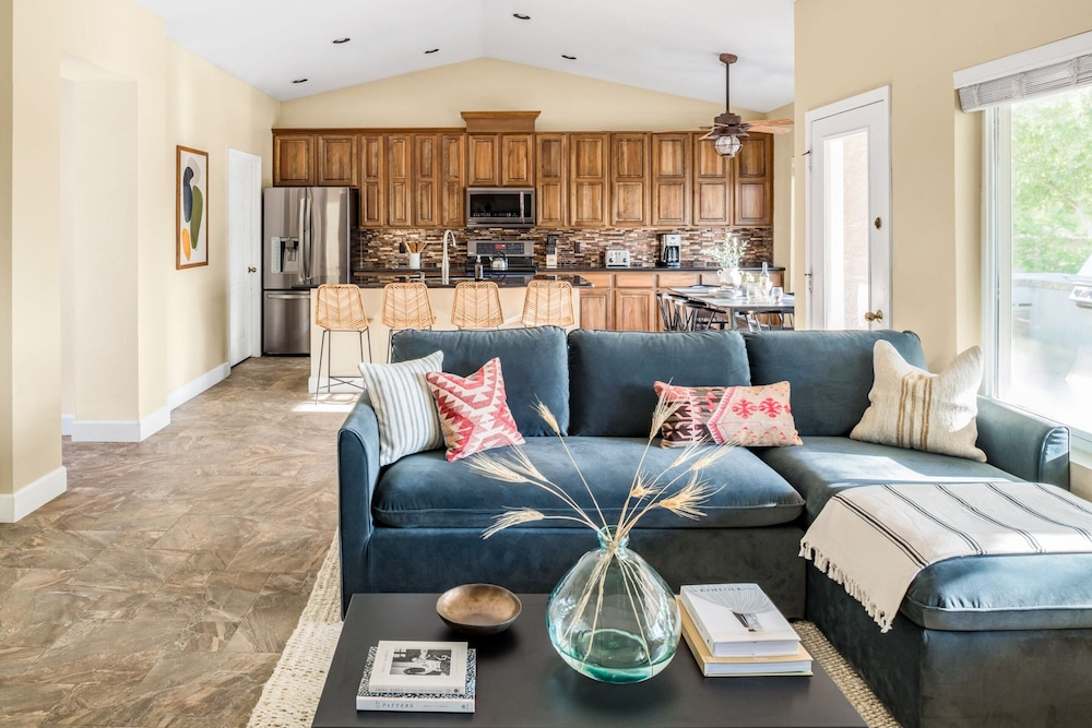 Ironwood by AvantStay Secluded Ranch Home w Pool Private Horse Stables
