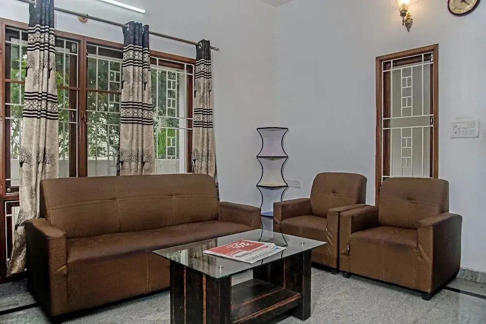 Oyo 49581 Hotel Prince Delight