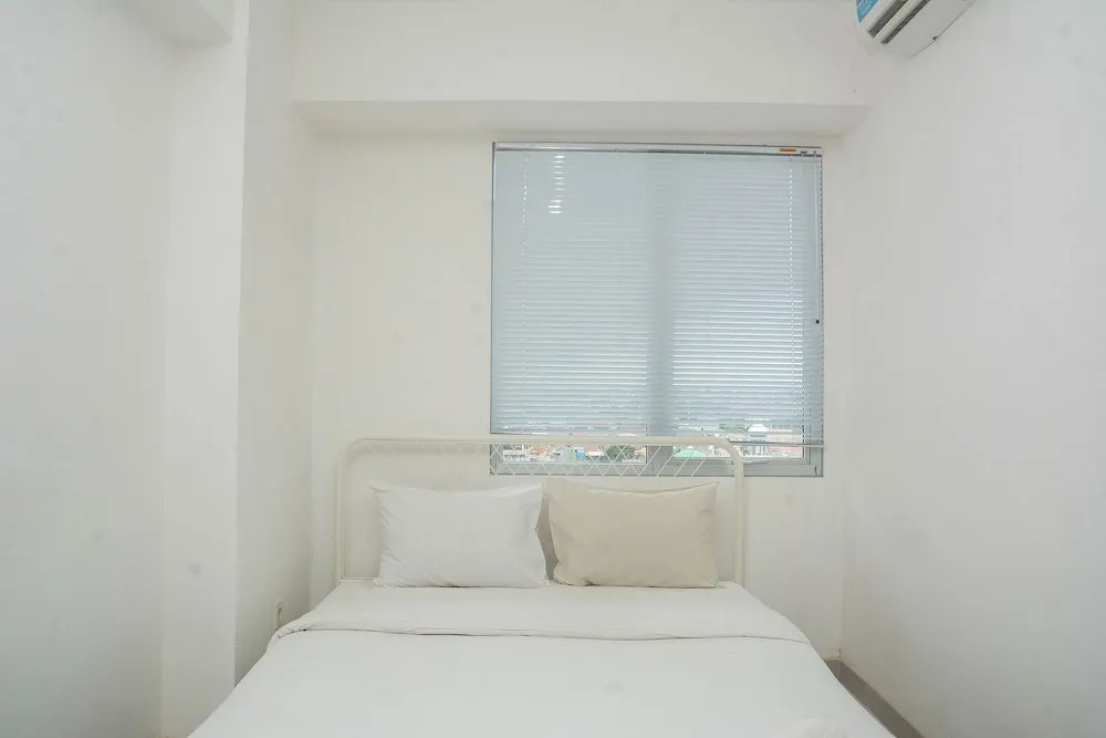 Elegant and Comfy Studio at Bassura City Apartment By Travelio